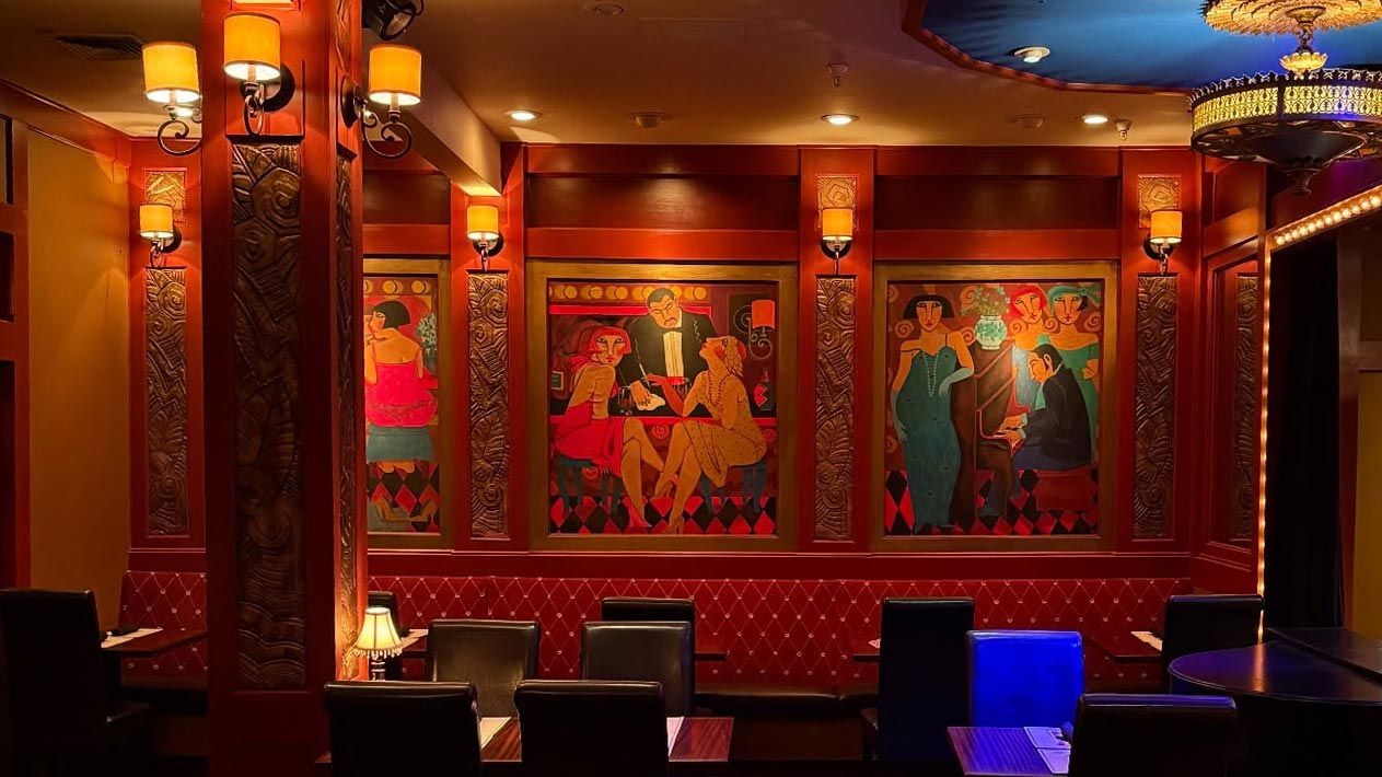 Hearsay Restaurant dining room before dinner service